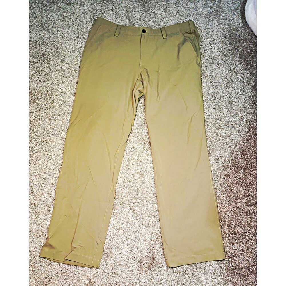 Under Armour Men’s Beige Solid Flat Front Pants Logo Accent Waist 40 Regular